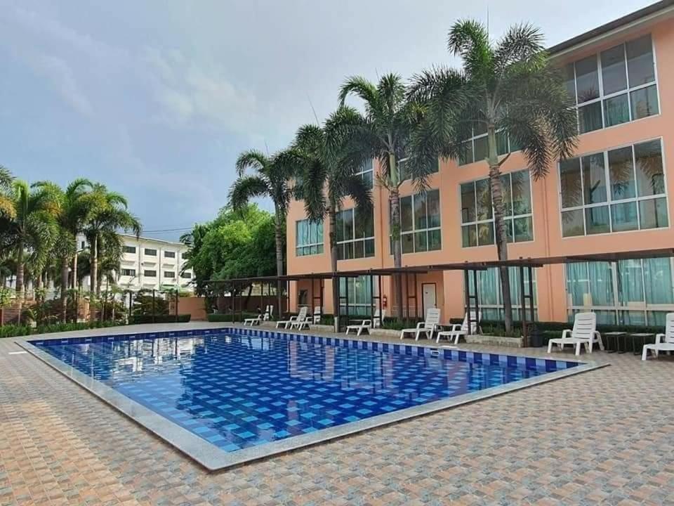 The Victory Hotel Ban Muang Daeng Esterno foto