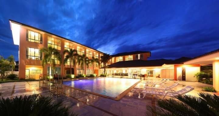 The Victory Hotel Ban Muang Daeng Esterno foto