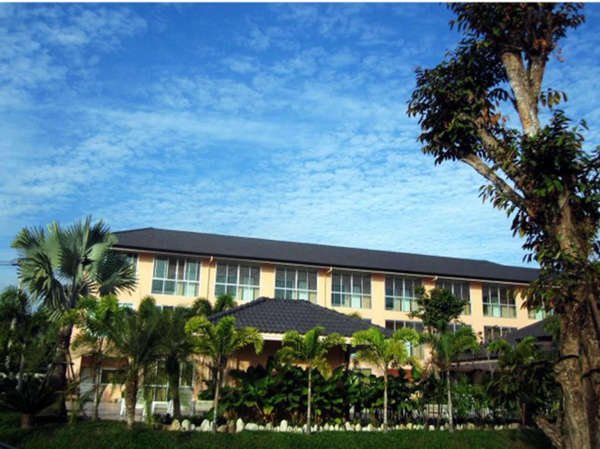 The Victory Hotel Ban Muang Daeng Esterno foto